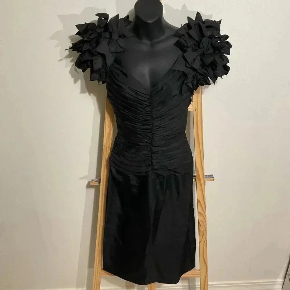 Vintage Notorious black ruffle off shoulder ribbon puffy party cocktail prom dre